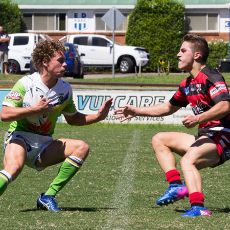 Dean Kammel (right) faces Lachlan Eveston - NSW Rugby League Junior Representative Competition | SG Ball Cup Competition [U18] | Round 5 | North Sydney Vs Canberra | TG Milner Field | 12/02/2017 | Photos by | Steve Little | www.redandblackzone.com